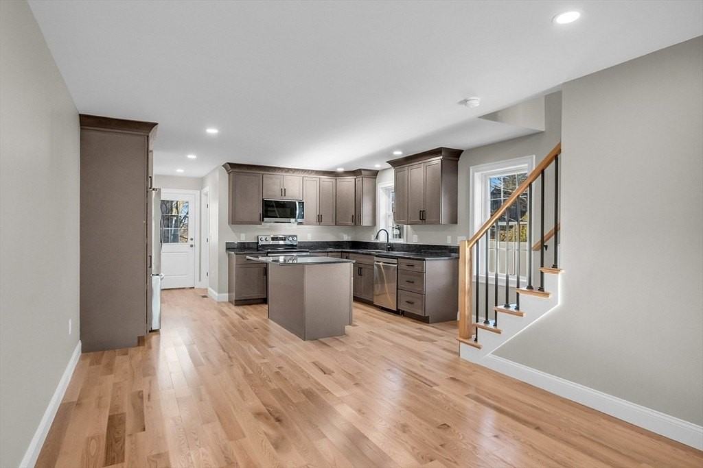 88 Main St Unit B #B - Photo 2 of 30