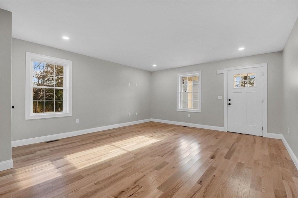 88 Main St Unit B #B - Photo 4 of 30