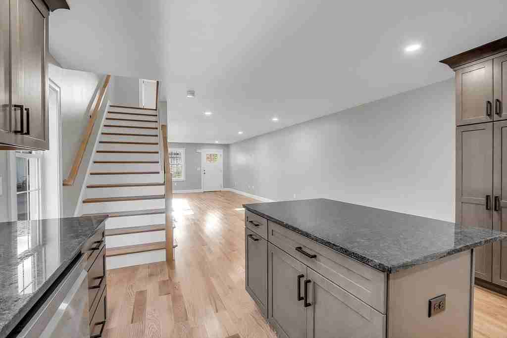 88 Main St Unit B #B - Photo 7 of 30