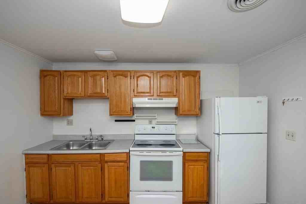 92 Milk St Unit 2 #2 - Photo 6 of 31