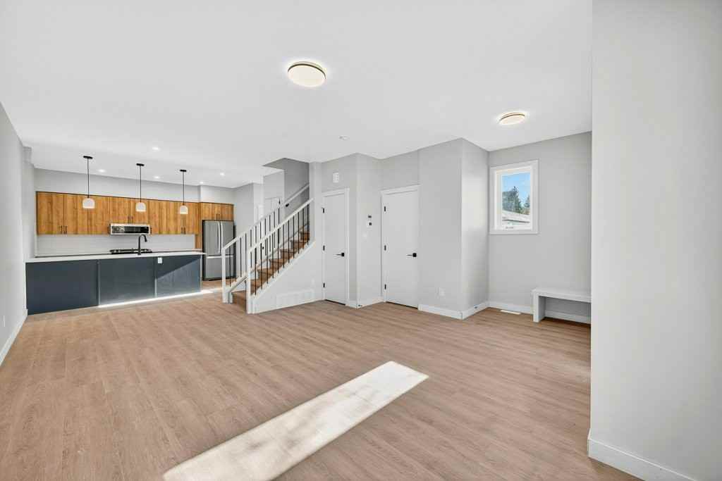 10920 130 St Nw Uppr 2 - Photo 6 of 50