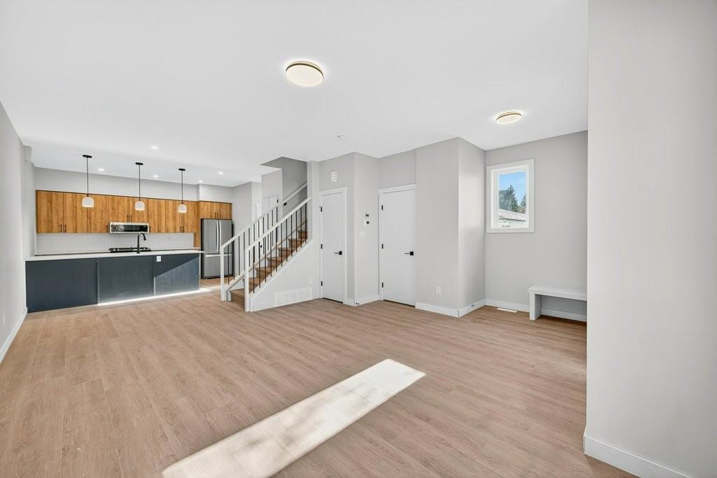 10920 130 St Nw Uppr 4 - Photo 6 of 50