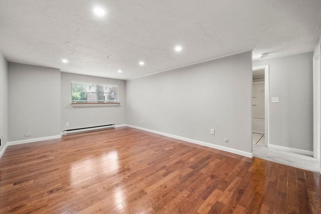 9 Tideview Path Apt 10 #10 - Photo 4 of 9