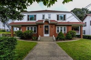 featured image of 60 Margin St Apt 1l #1L