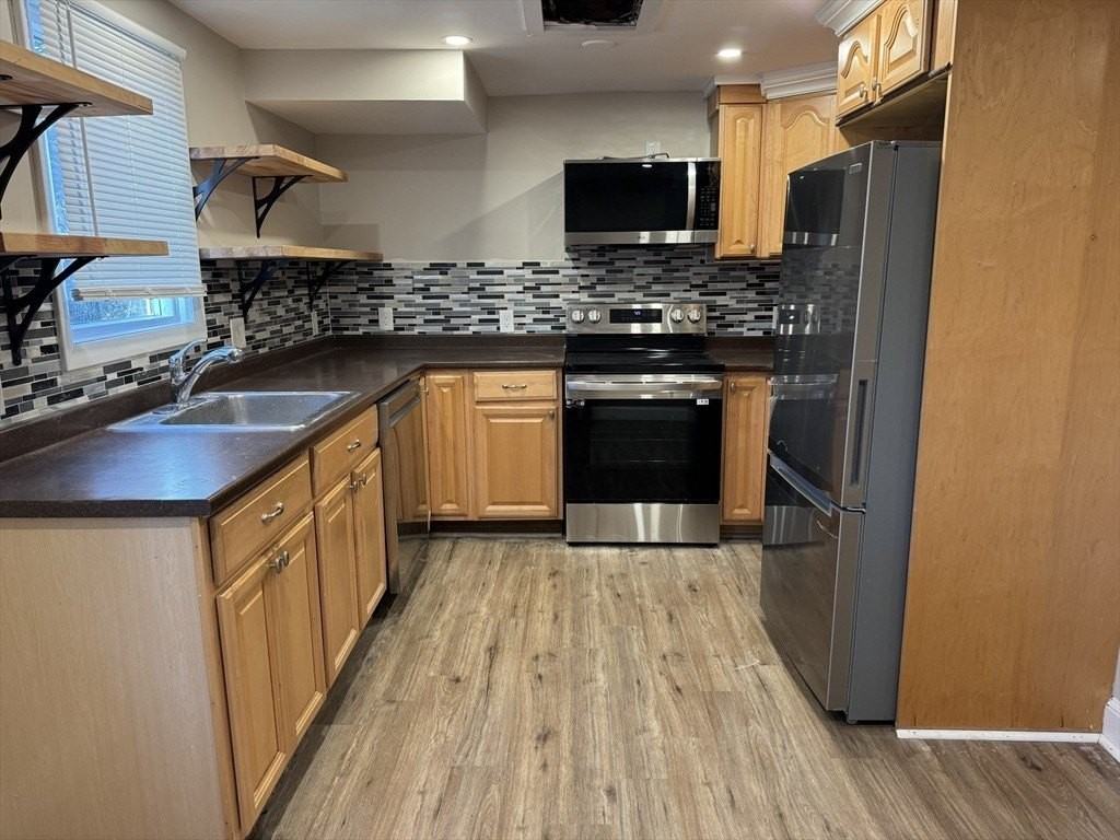 66 Gardner St Unit A #A - Photo 3 of 10