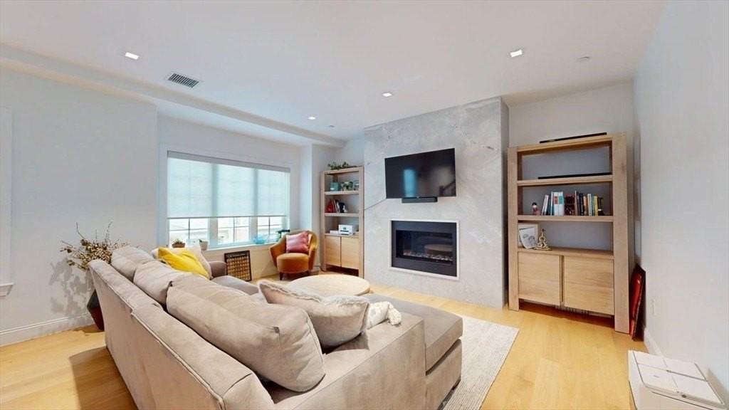 21 Crowninshield Rd Unit 17 #17 - Photo 2 of 29