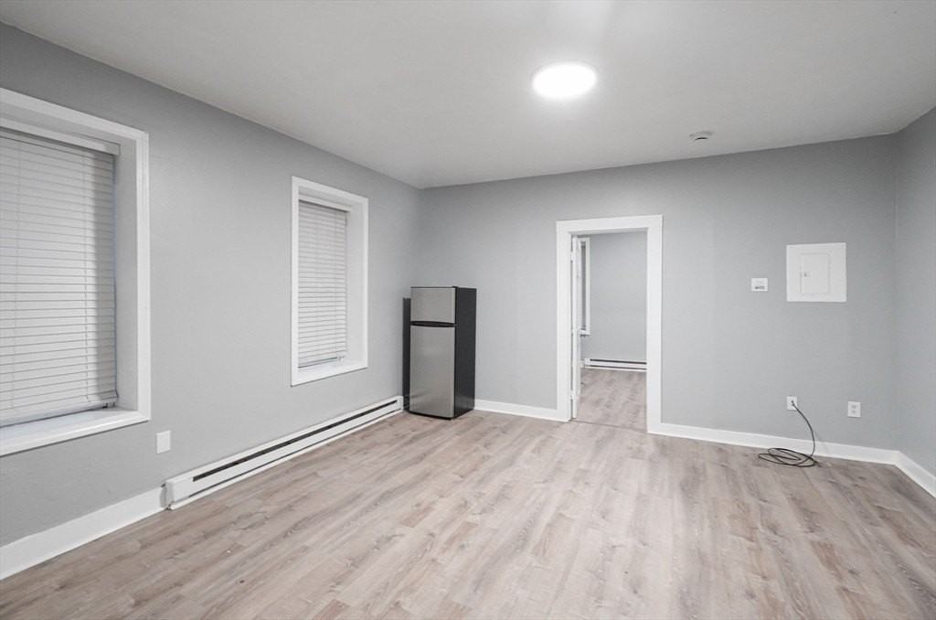 24 Charlton St Apt 5 #5 - Photo 7 of 14