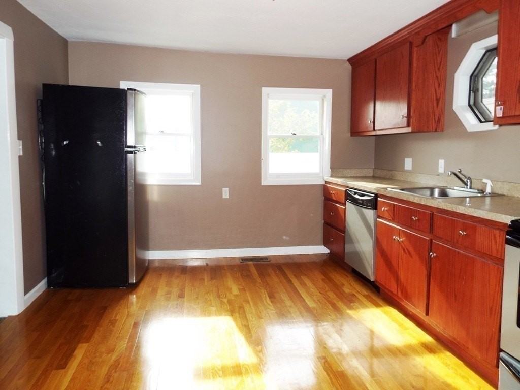 60 Alpine Pl Unit 60 #60 - Photo 7 of 20