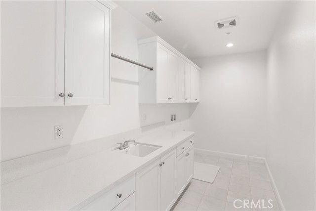 20120 W Marlow Ln - Photo 2 of 8