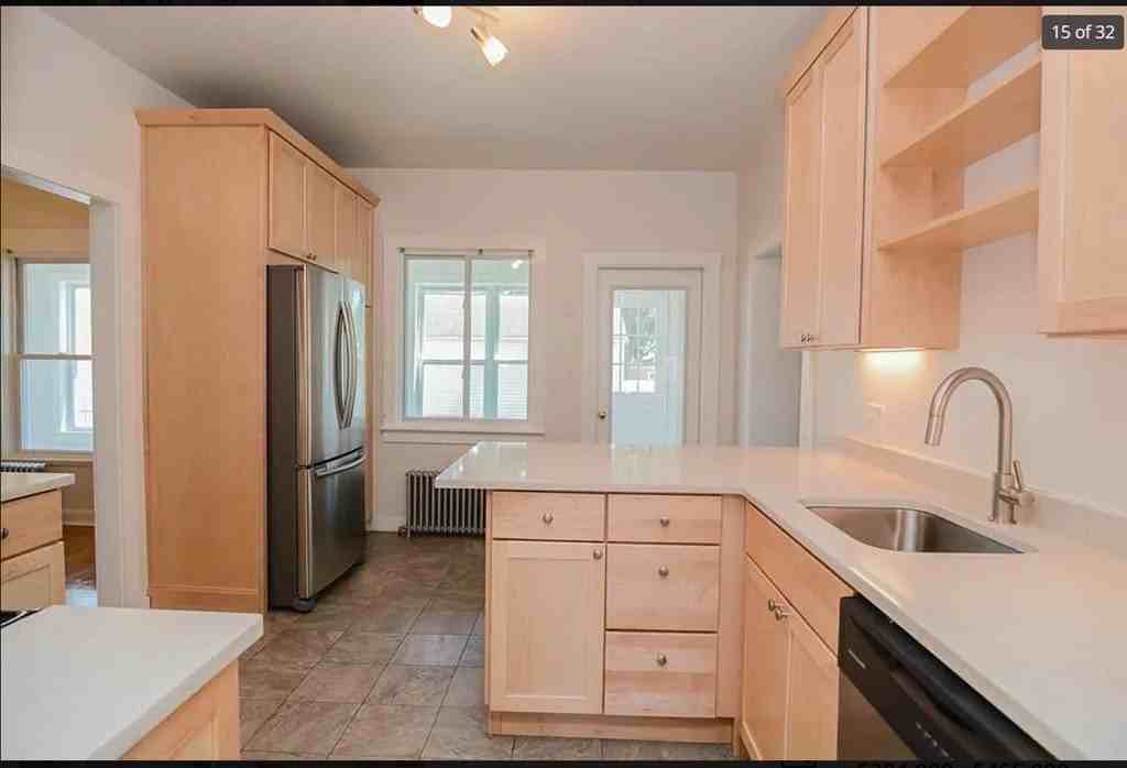 655 Stevens St Unit 1 #1 - Photo 3 of 5