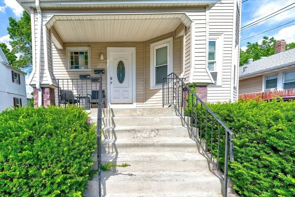 90 Safford St Apt 3 #3 - Photo 2 of 18