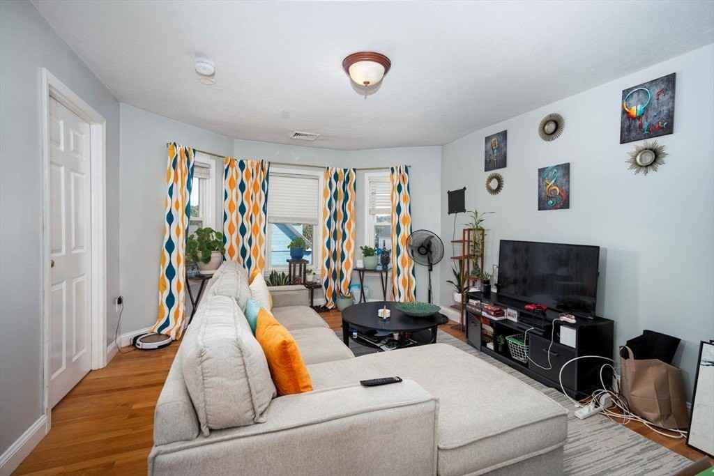 90 Safford St Apt 3 #3 - Photo 3 of 18