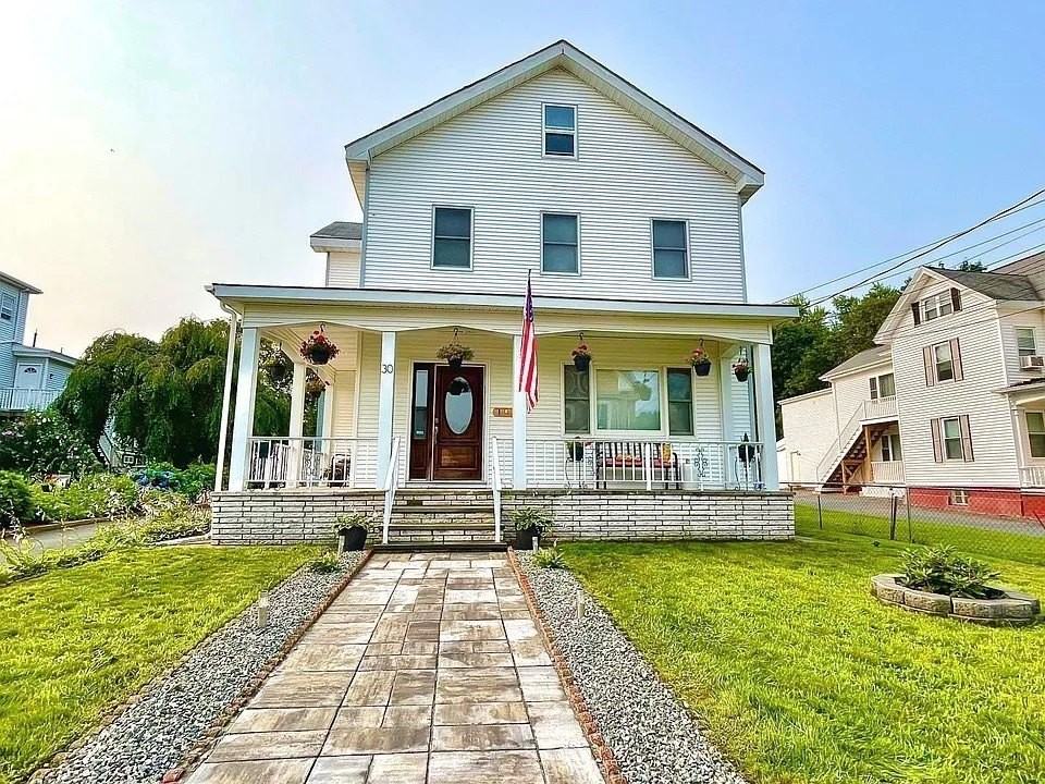 30 White St Apt 1r #1R - Photo 2 of 17