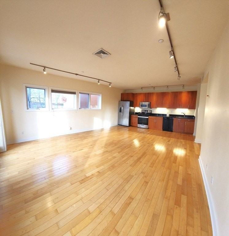 24 Bay State Rd Unit 11 #11 - Photo 7 of 26