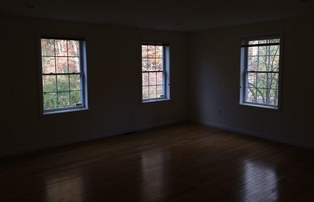 261 Harwood Ave Unit 261 #261 - Photo 4 of 6