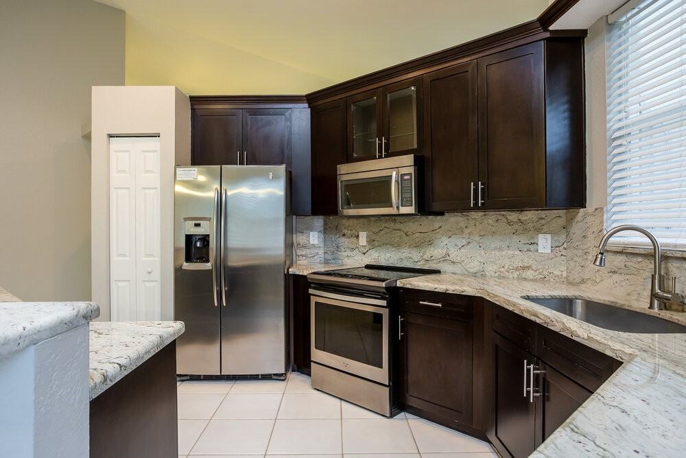 10316 Nw 53rd Ct - Photo 6 of 15