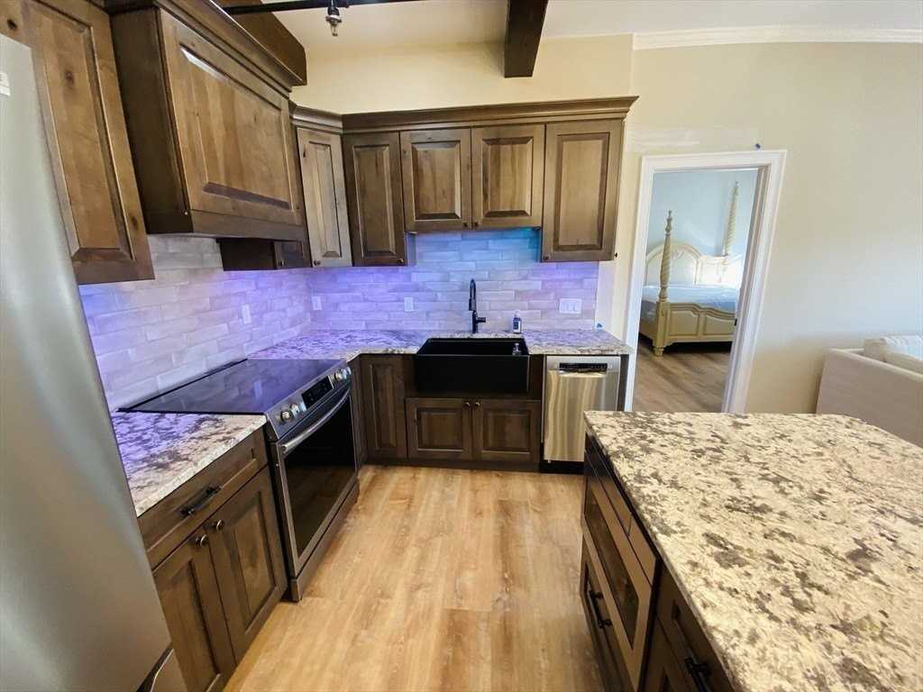 80 Foster St Apt 501 #501 - Photo 3 of 21