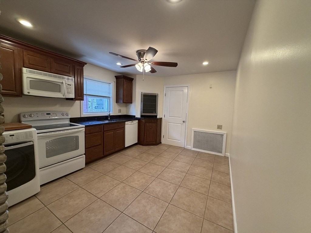 46 Walker St Unit 2 #2 - Photo 4 of 18