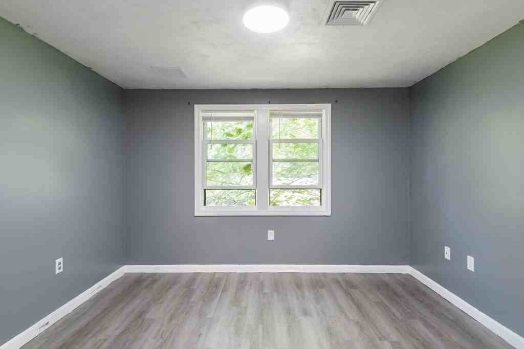 483 Liberty St Unit 2 #2 - Photo 3 of 5