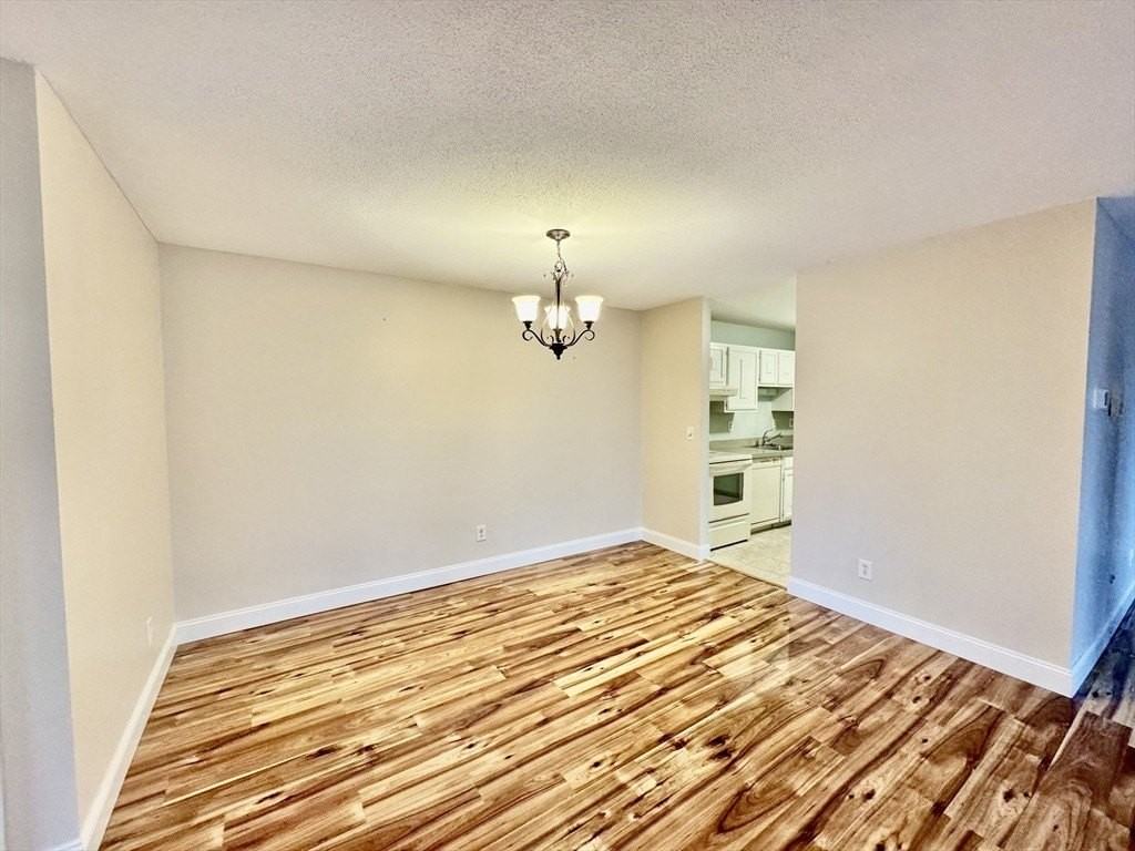 4700 N Main St Apt 3e #3E - Photo 3 of 9