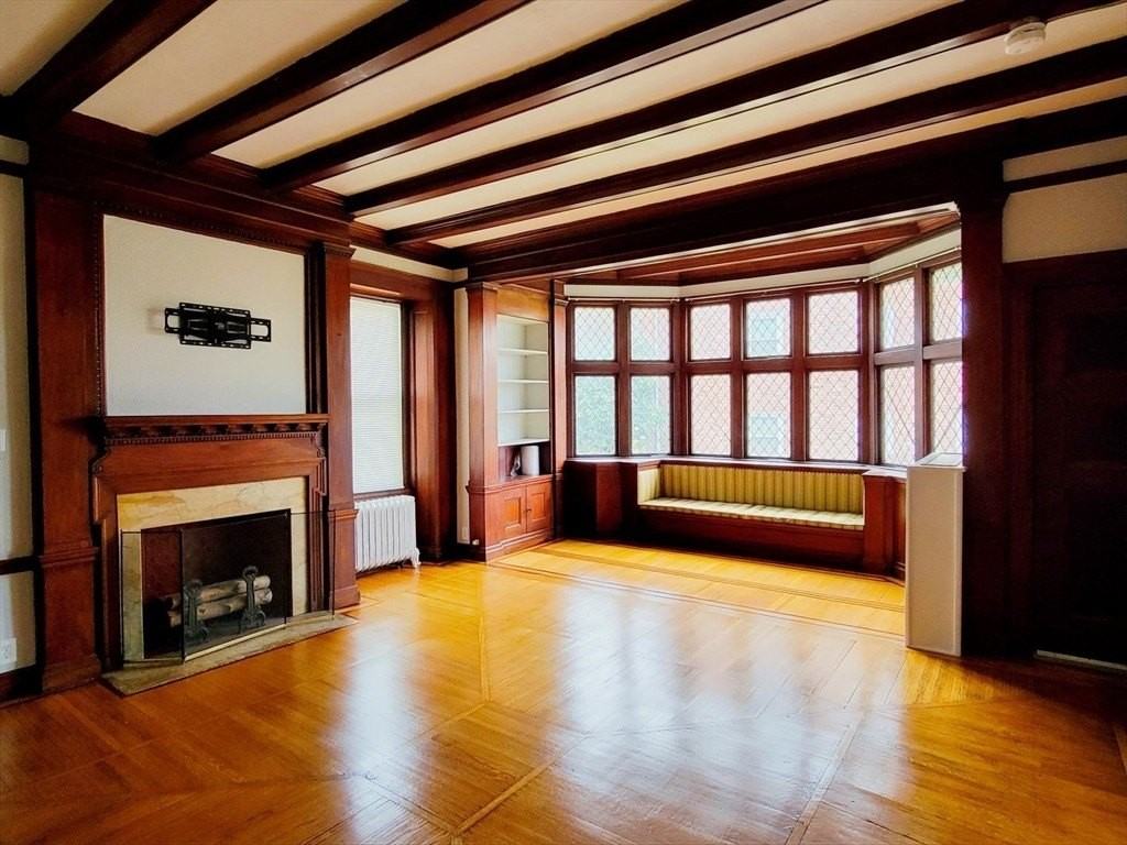 172 Nesmith St Apt 1 #1 - Photo 4 of 13