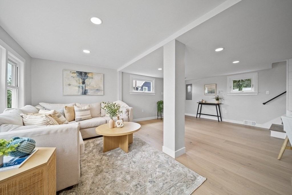 58 Breezy Hill Ter - Photo 4 of 42