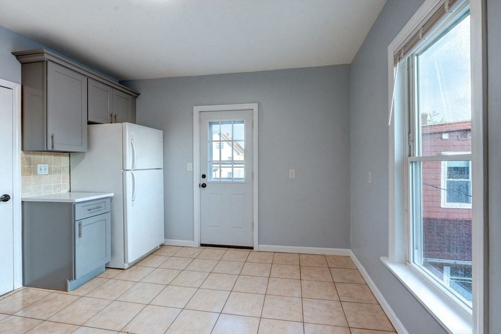 46 Wyllis Ave Unit 2 #2 - Photo 5 of 28