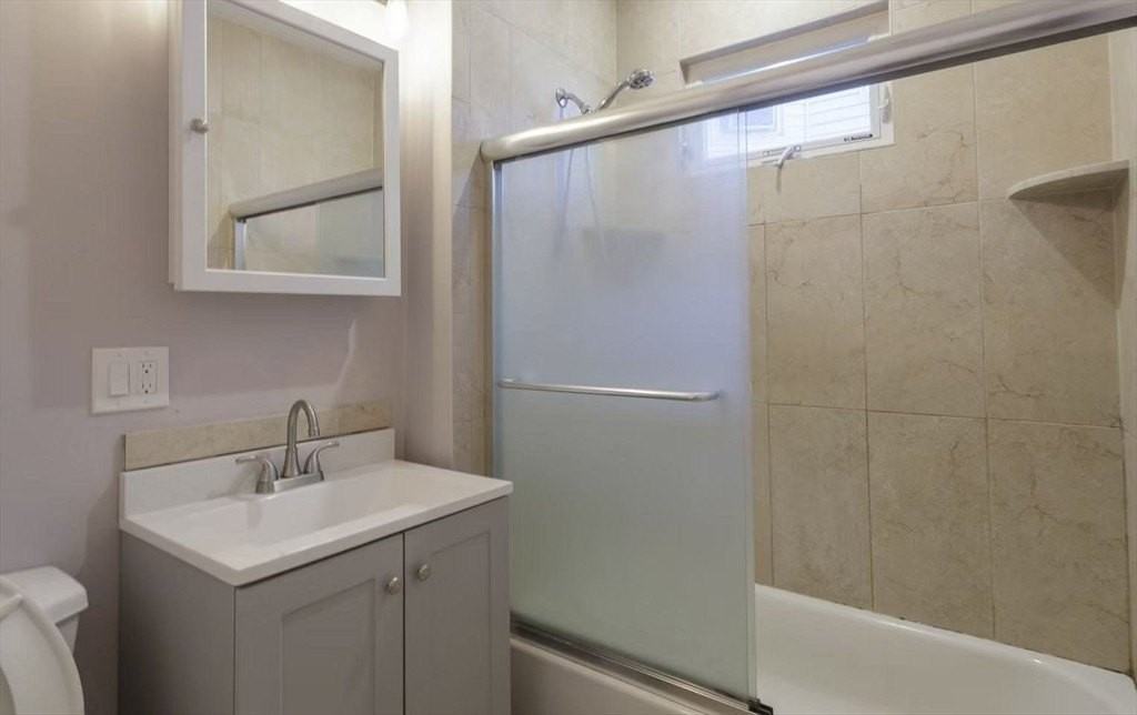 287 Medford St Apt 1 #1 - Photo 7 of 10