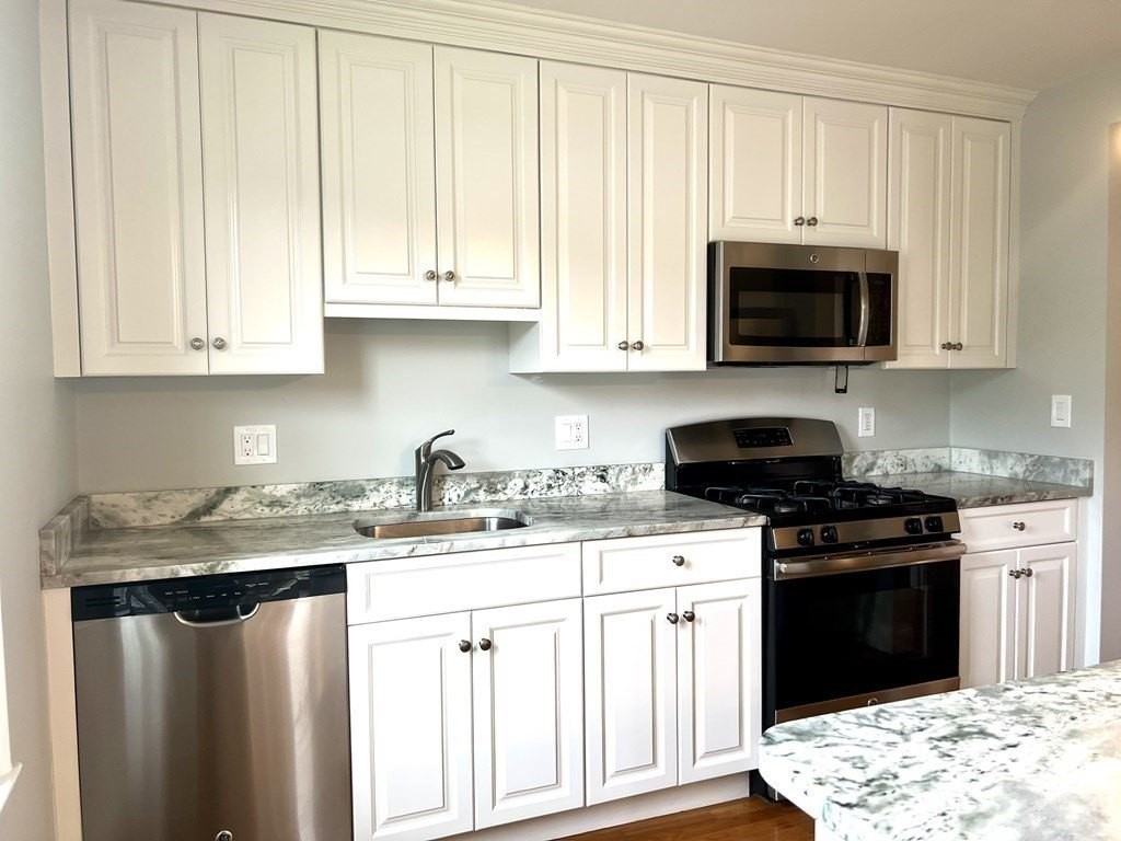 98 Dean St Unit 2 #2 - Photo 2 of 18