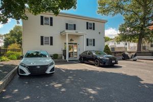 featured image of 1329 Main St Apt 7 #7