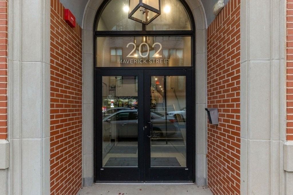 202 Maverick St Unit 301 #301 - Photo 2 of 28