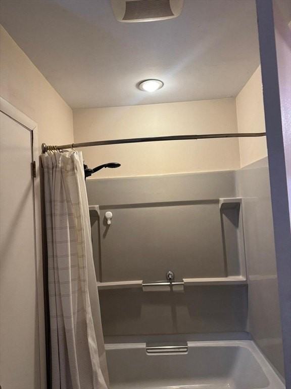 478 Kimball St Apt 3 #3 - Photo 6 of 8