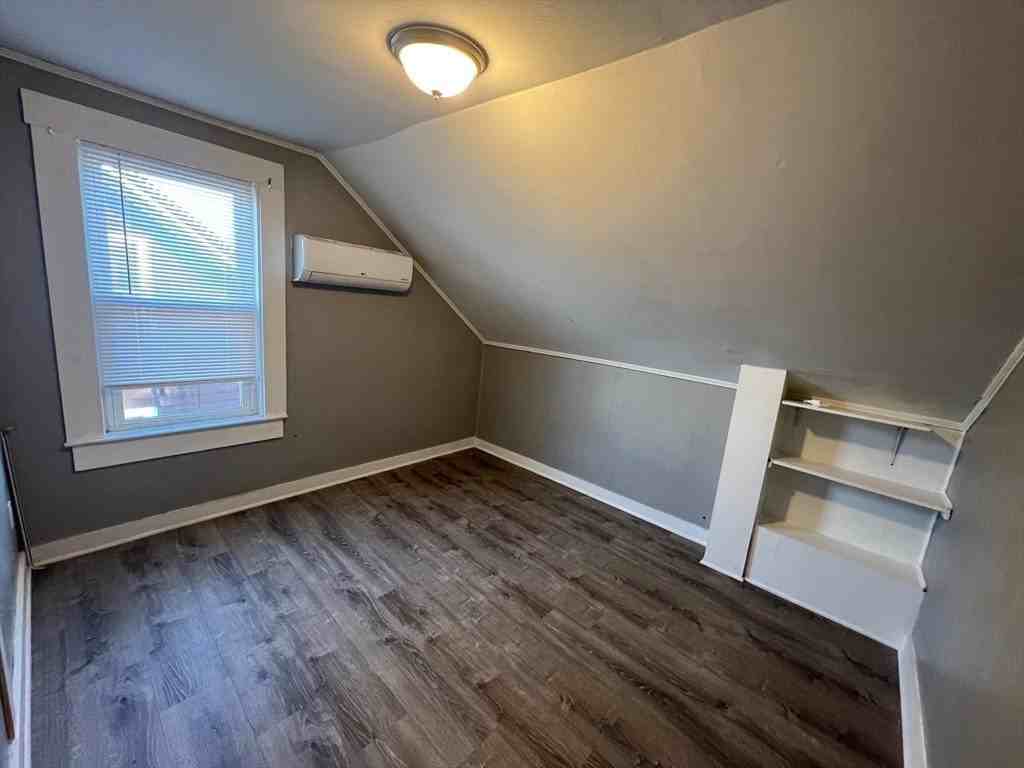 73 Orswell St Apt 2e #2E - Photo 4 of 8