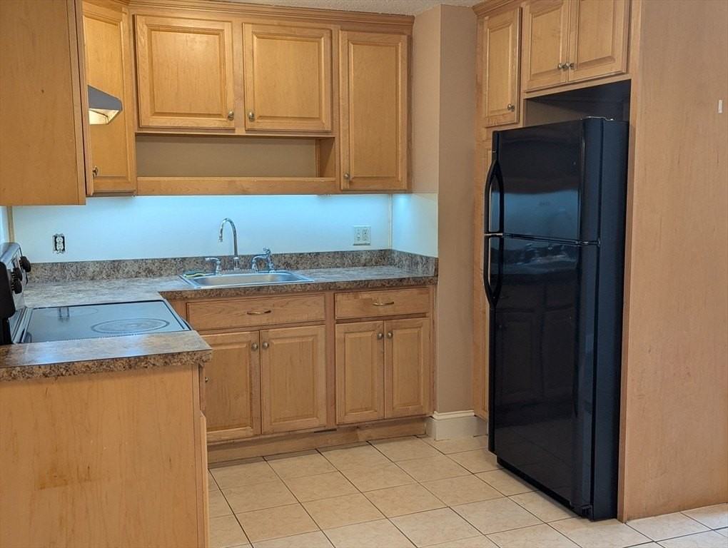 67F Nicholas Rd Unit F #F - Photo 3 of 12