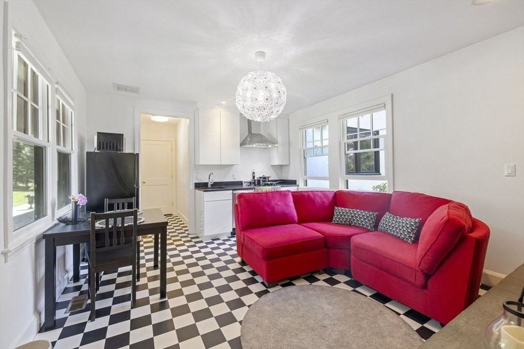 25 Somerset Rd Unit 2 #2 - Photo 5 of 17