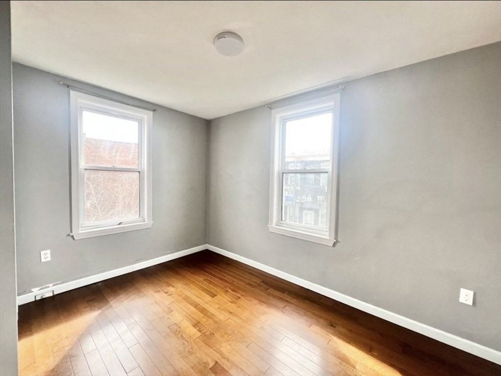 37 Maverick St Apt 3 #3 - Photo 4 of 9