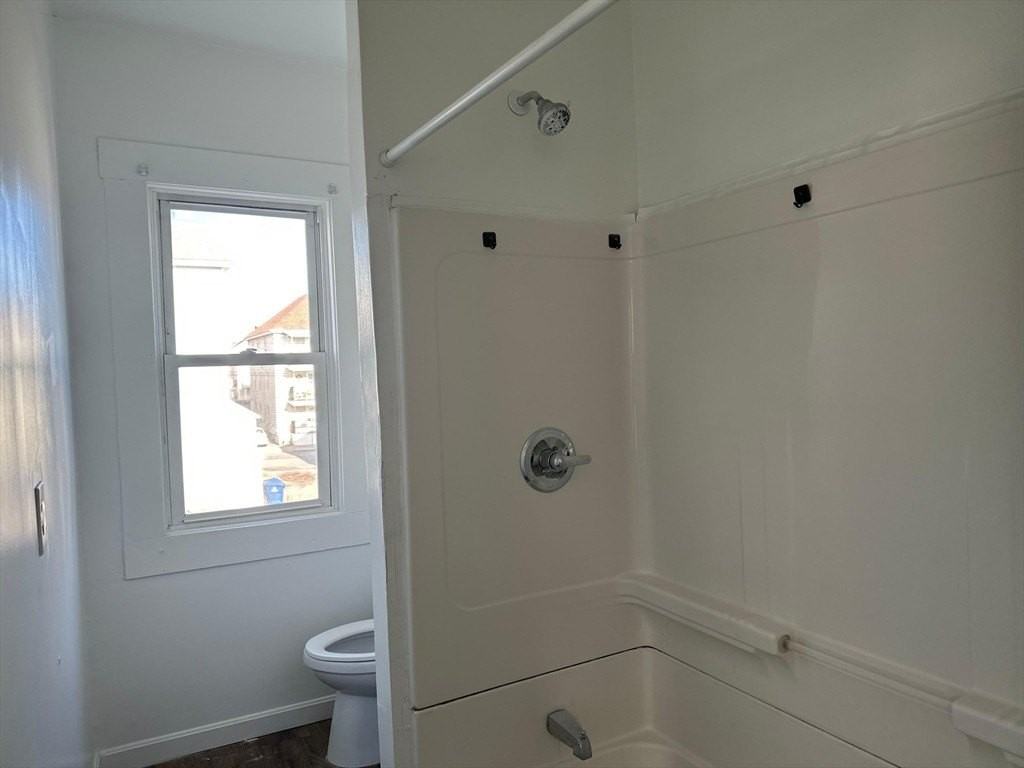 175 Phillips Ave Apt 2 #2 - Photo 4 of 4