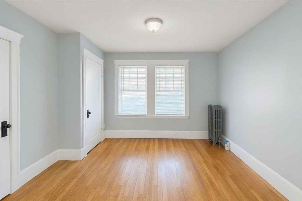 183 Willis Ave Unit 2 #2 - Photo 5 of 10