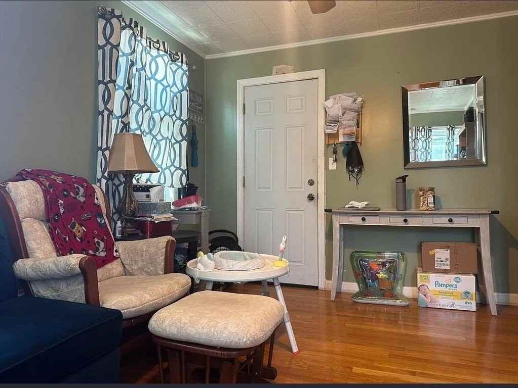 136 Tecumseh St Apt 2 #2 - Photo 3 of 3