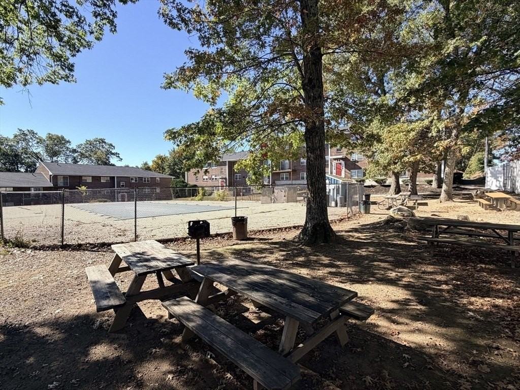 271 Boston Post Rd E Apt 4 #4 - Photo 4 of 15