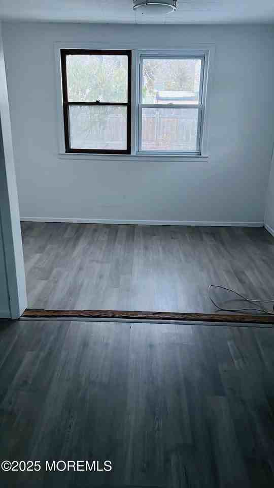 439 Mantoloking Rd - Photo 5 of 13