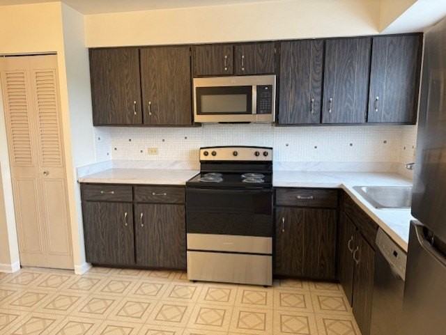 5240 Galitz St Apt 306 #306 - Photo 5 of 17