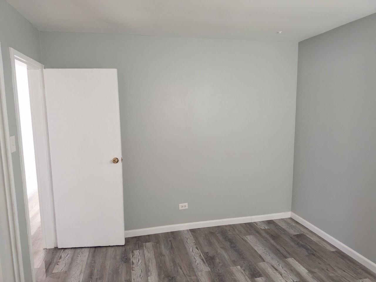 104 Walnut St - Photo 7 of 15