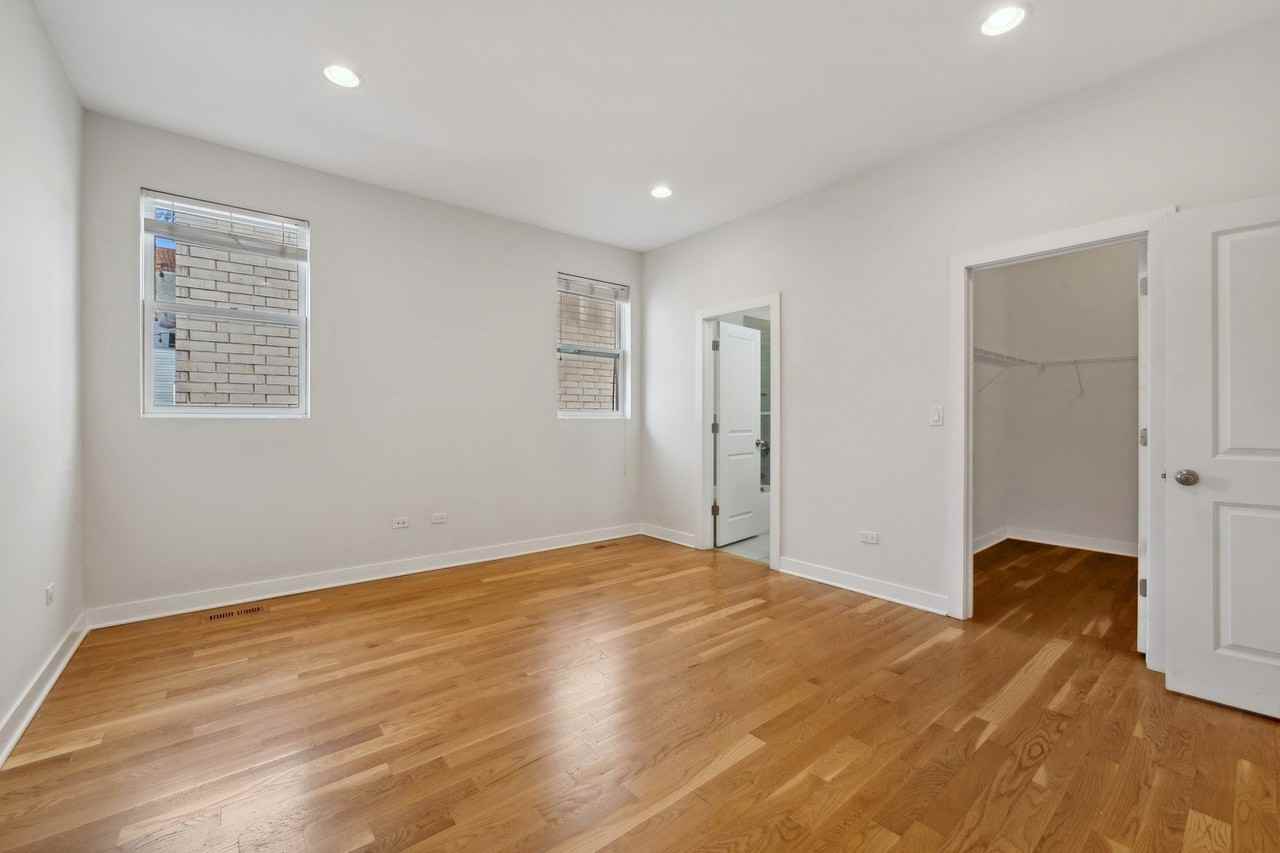 1956 W Ohio St Unit 1w #1W - Photo 5 of 17