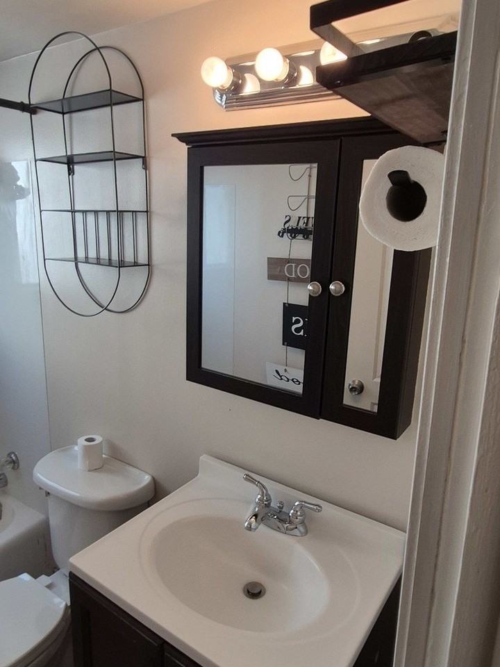 1604 20th St - Photo 7 of 10