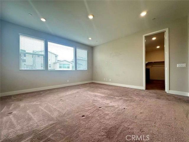 140 Crossover - Photo 3 of 8