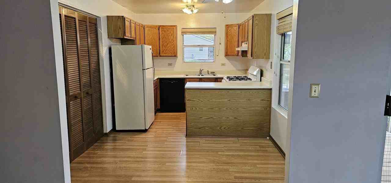 301 Village Creek Dr Unit 2a #2A - Photo 5 of 31