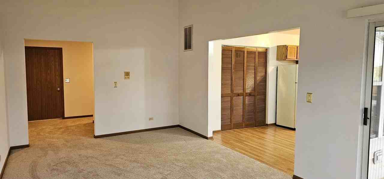 301 Village Creek Dr Unit 2a #2A - Photo 7 of 31