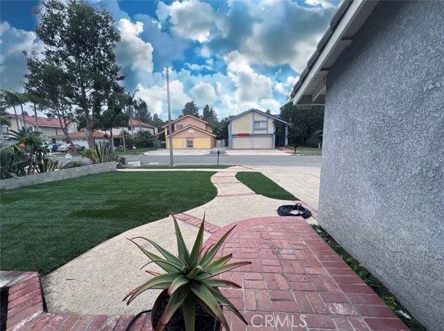 3117 S Linda Way - Photo 3 of 8