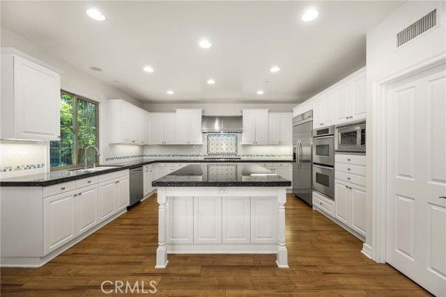 38 Via Cartama - Photo 3 of 8